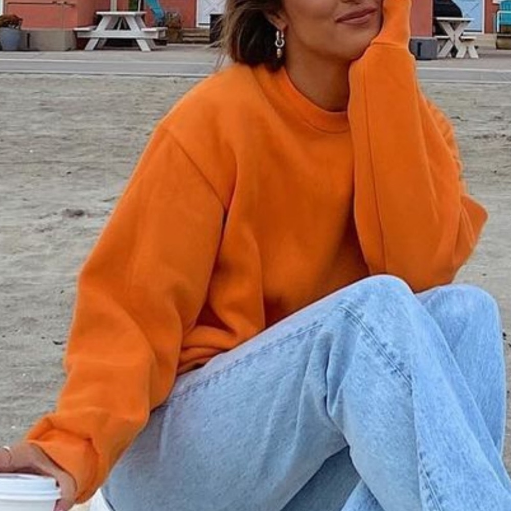 MISS LOLA SWEATER